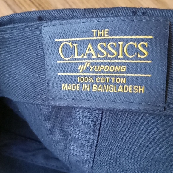 Hat - Picture 4 of 7